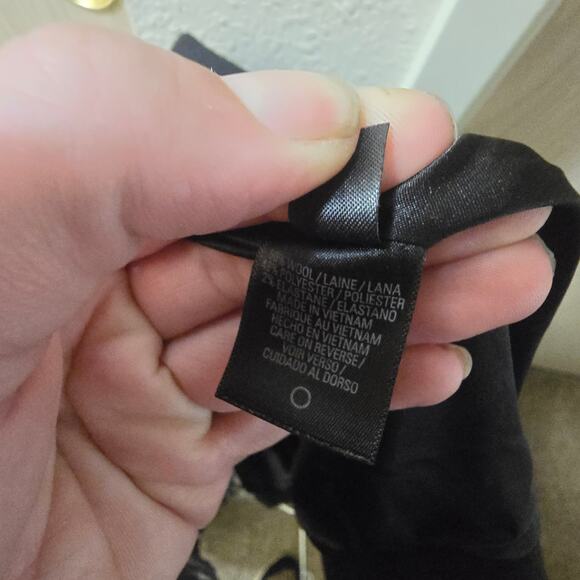 T Tahari Womens Wool Chain Snap Button Down Jacket Petite Black 4 Pocket Detail - Picture 7 of 7